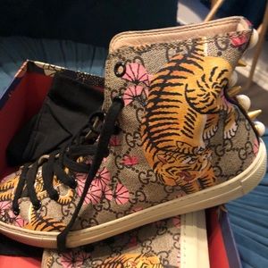 Authentic Gucci shoes